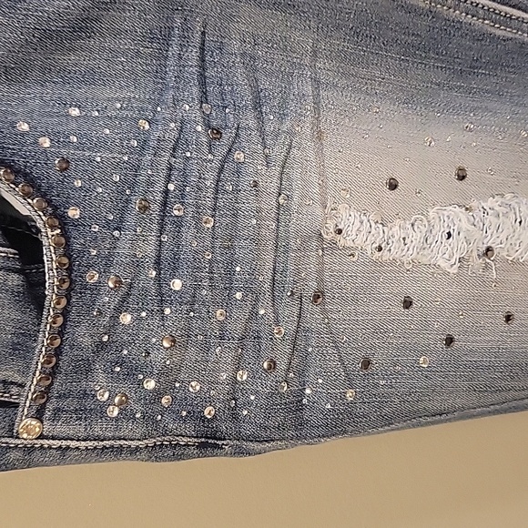 Almost famous blinged out jeans - Picture 3 of 5
